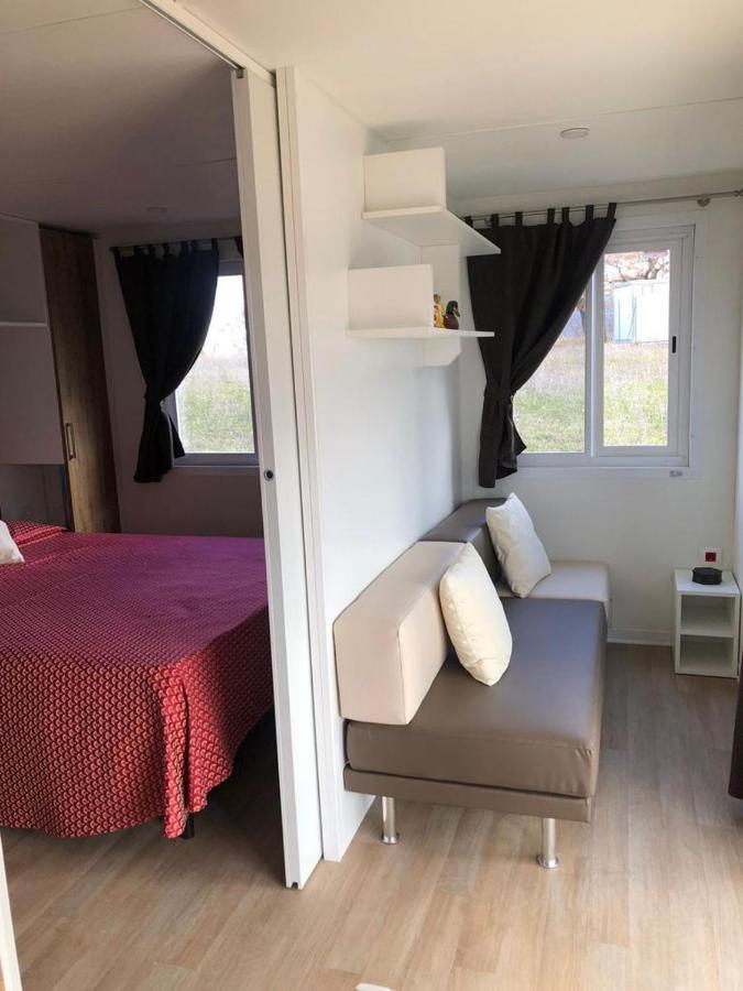 In Country Luxury Lodges Camerino Buitenkant foto